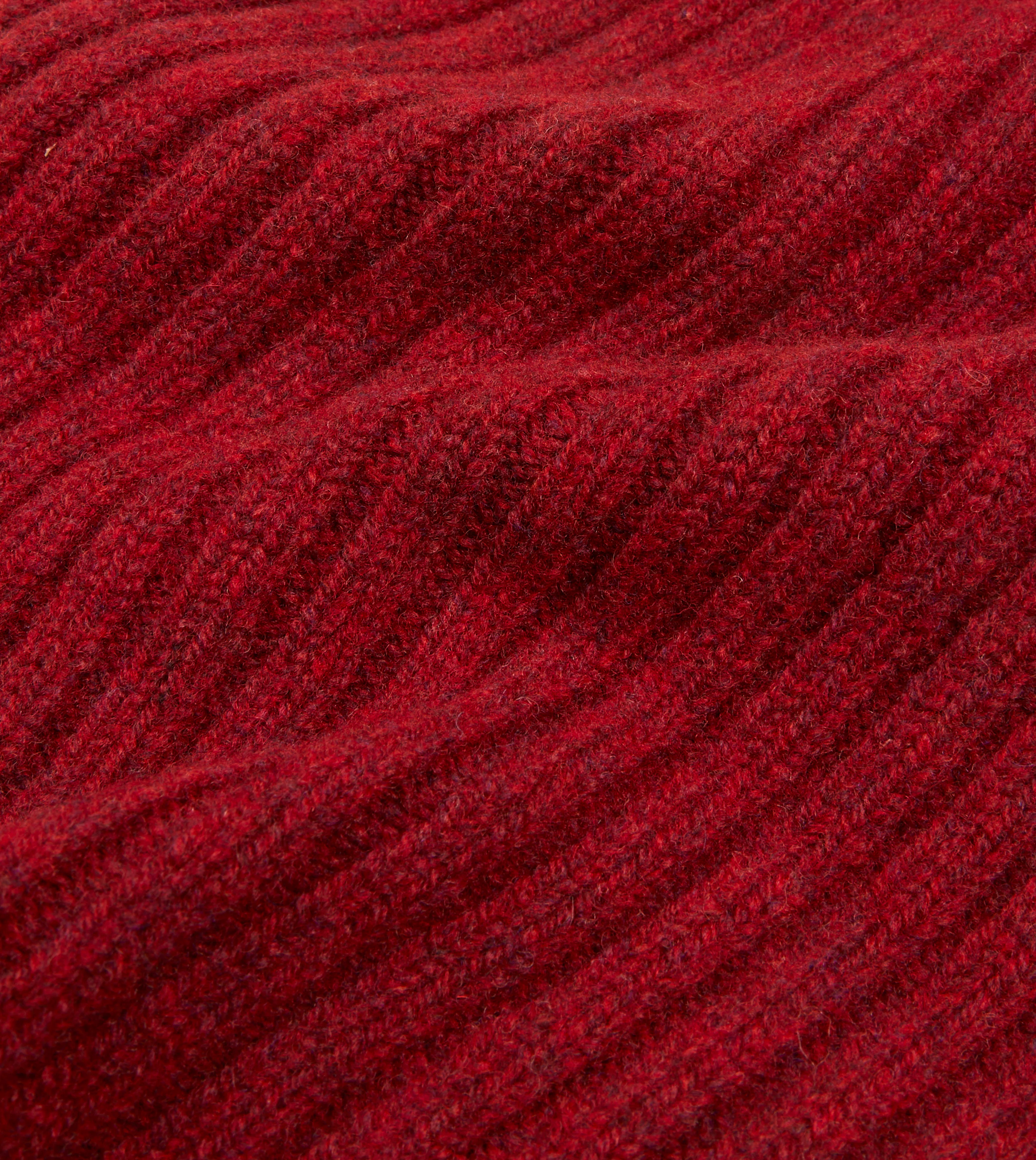 Red Lambswool Ribbed Knit Cap - Image 2